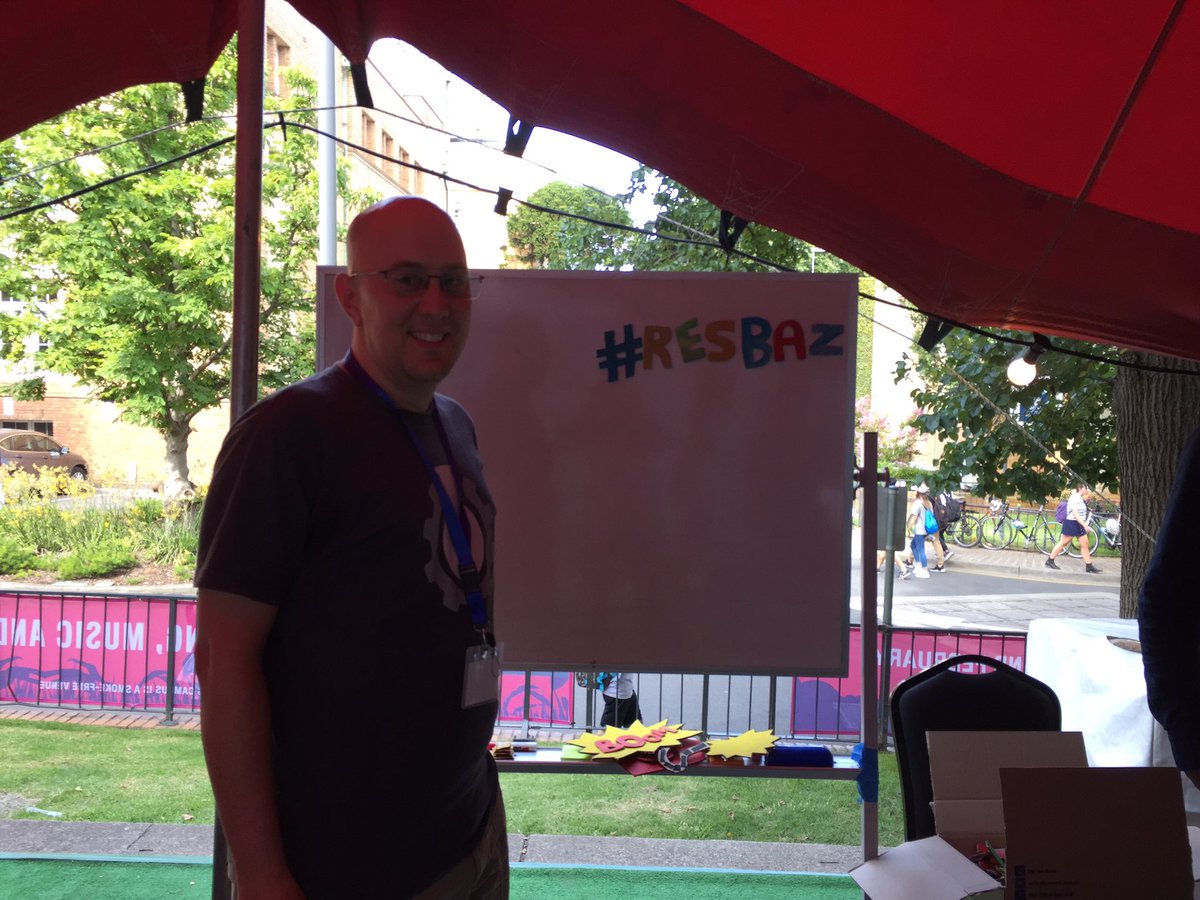 bobbyli22's tweet photo. Makerspace #resbazmelb @WillPettersson https://t.co/U38haiypFJ
