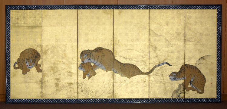 mnnmnl's tweet image. #ilcoloreoro 
Tigers Crossing a River. Ink, colour and gold-leaf on paper, by Maruyama Okyo and pupils (1781-2)
@Britishmuseum @Alecoscino