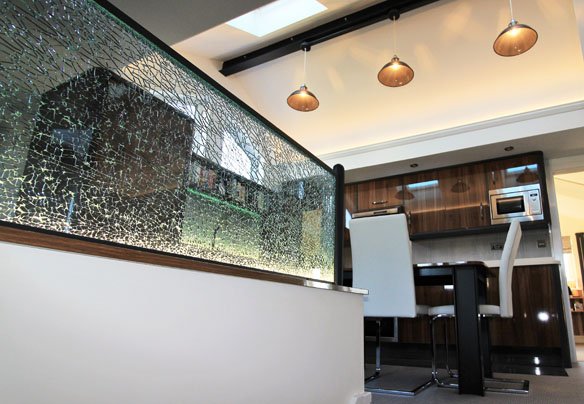 designandbuild's tweet photo. Latest project. Stunning combination of Silestone quartz and back-lit "cracked ice" glass. @Silestone @MWS_worktops #contemporarydesign https://t.co/y82pConbWT