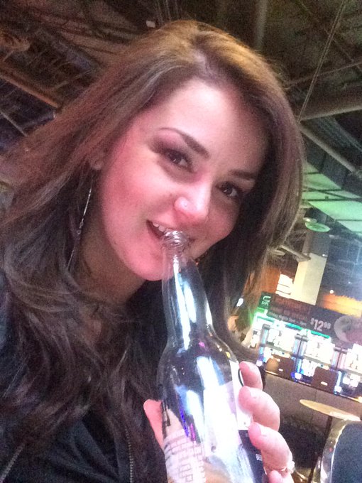 The last one standing lol https://t.co/B7tOfRZTIl<a href="/tag/chicago"class="tags"><span>#chicago</span></a>