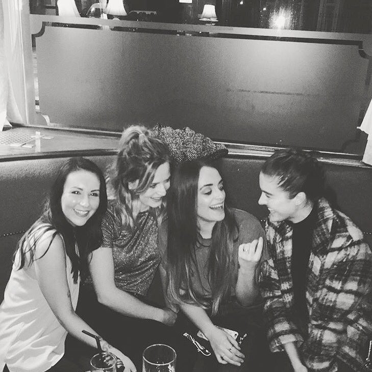 Jessicapalmer90's tweet photo. Sesh. @bekiduncan @Karisleaf @Flaurp #tuesdaydrinking #girlgang https://t.co/BM011QXgbG
