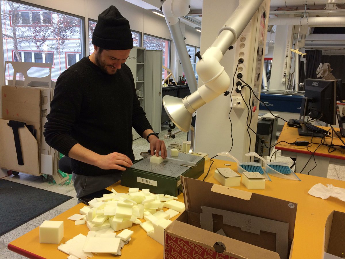 tuulikurkipaa's tweet image. Kevyttä opiskelijatöiden protoilua @TampereUniTech #tutlab