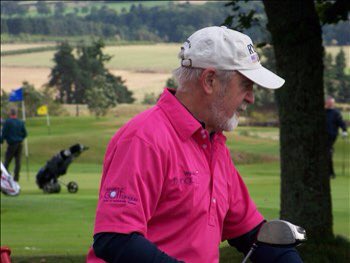 GearJames's tweet photo. @GolfingSwingers #swingersmemories ROW went pink #S10Final @tomriddell_tom looking good https://t.co/1N49bkxllk