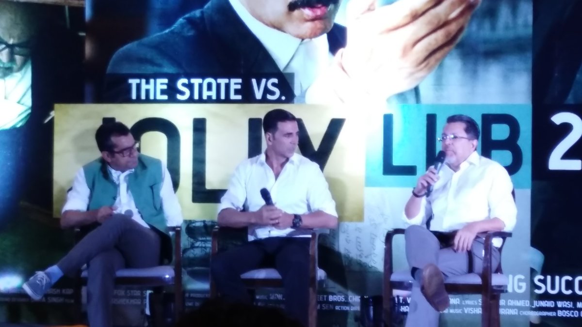 Akkistaan's tweet photo. Live Pics: @akshaykumar sir is right now at the success of the #SuperHitJollyLLB2 press meet. JOLLY HITS CENTURY https://t.co/Q7uMBJ0Fwt