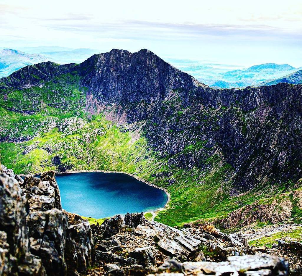 hellomkcom's tweet photo. And then we go to the north of Wales and we discover this! 
Snowdonia, absolutely stunning… https://t.co/nRYlpscL07 https://t.co/9H0Kt3PQhj