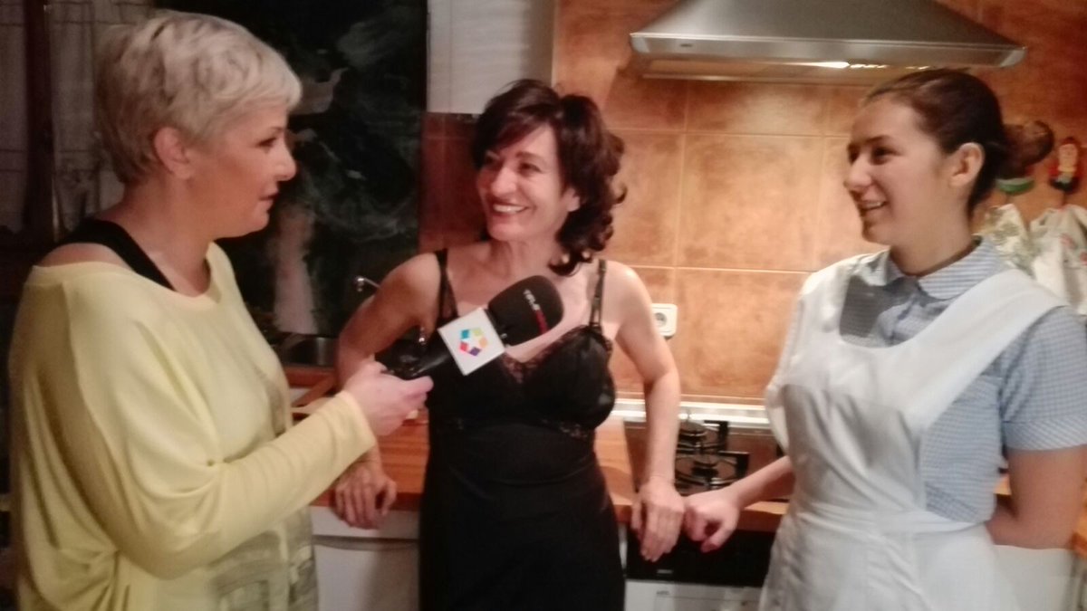 MagnaniAperta's tweet photo. Ayer, en Telemadrid, @VirgiFly ,@avalantxa ,@acastromontoro ,@Diariodlanoche, #teatro, #annamagnani, @susanbatson ,#centraldecine https://t.co/WVHrCgSyo9