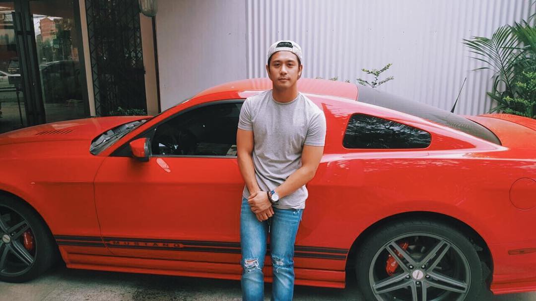<a href="/nacinorocco/">Rocco Nacino</a> is geared up with Timex and he’s ready to drive off!