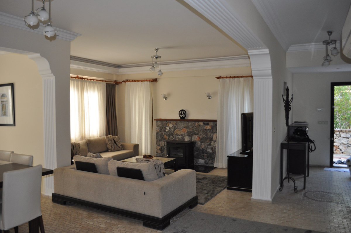 Çalış plajına yürüyerek 10 dakika mesafede, özel havuzlu, jakuzili villa. #günlükkiralıkvilla, #kiralıkyazlık
goo.gl/TiijmZ