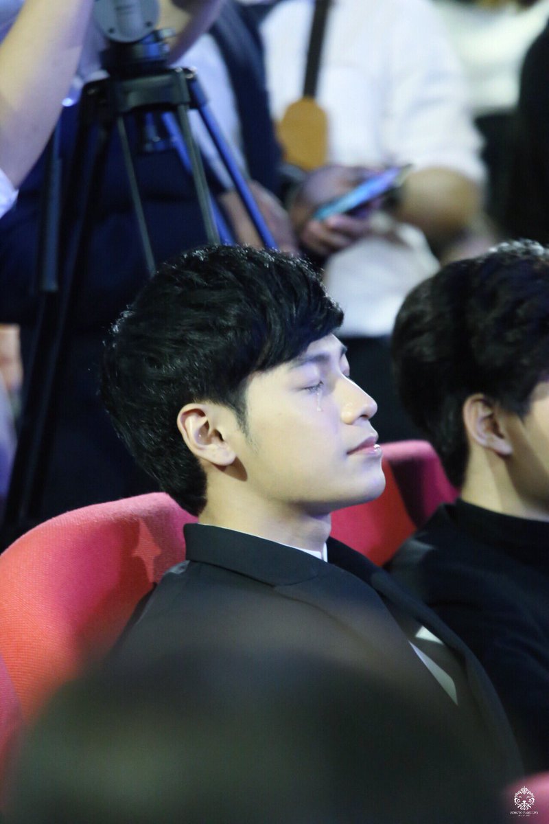 SingtoFanclub's tweet photo. งานเมื่อกี้ไม่ได้อยู่กะแม่นม...ห่างกันแป๊ปเดียว..ร้องไห้คิดถึงซะละ!!! 555 #SingtoPrachaya #บ้านสิงโตคําราม https://t.co/G7wWW4sxkm
