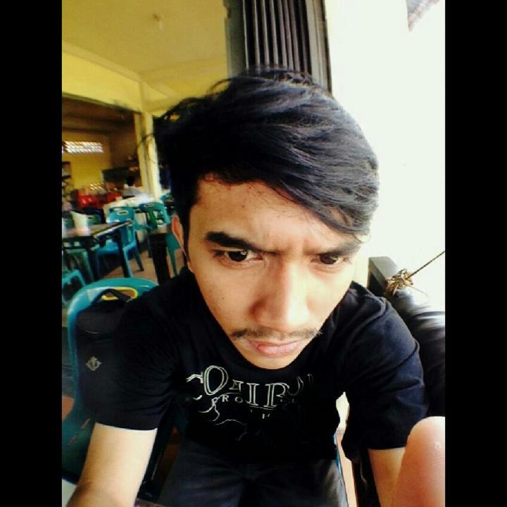 febr_i's tweet photo. Come hangout with me on #BIGOLIVE. https://t.co/Lq6ixLMNff https://t.co/pk5pRiw6OA