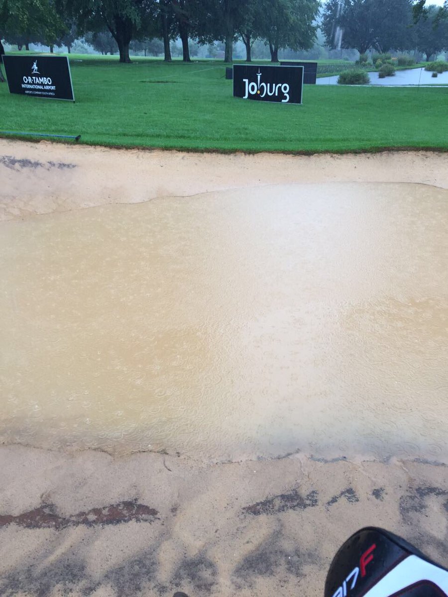 JeanpaulStrydom's tweet photo. Not the ideal conditions to be playing in, but still grafting hard out on the course ahead of #JHBopen this week ⛳️ https://t.co/kgJzWsRRDk