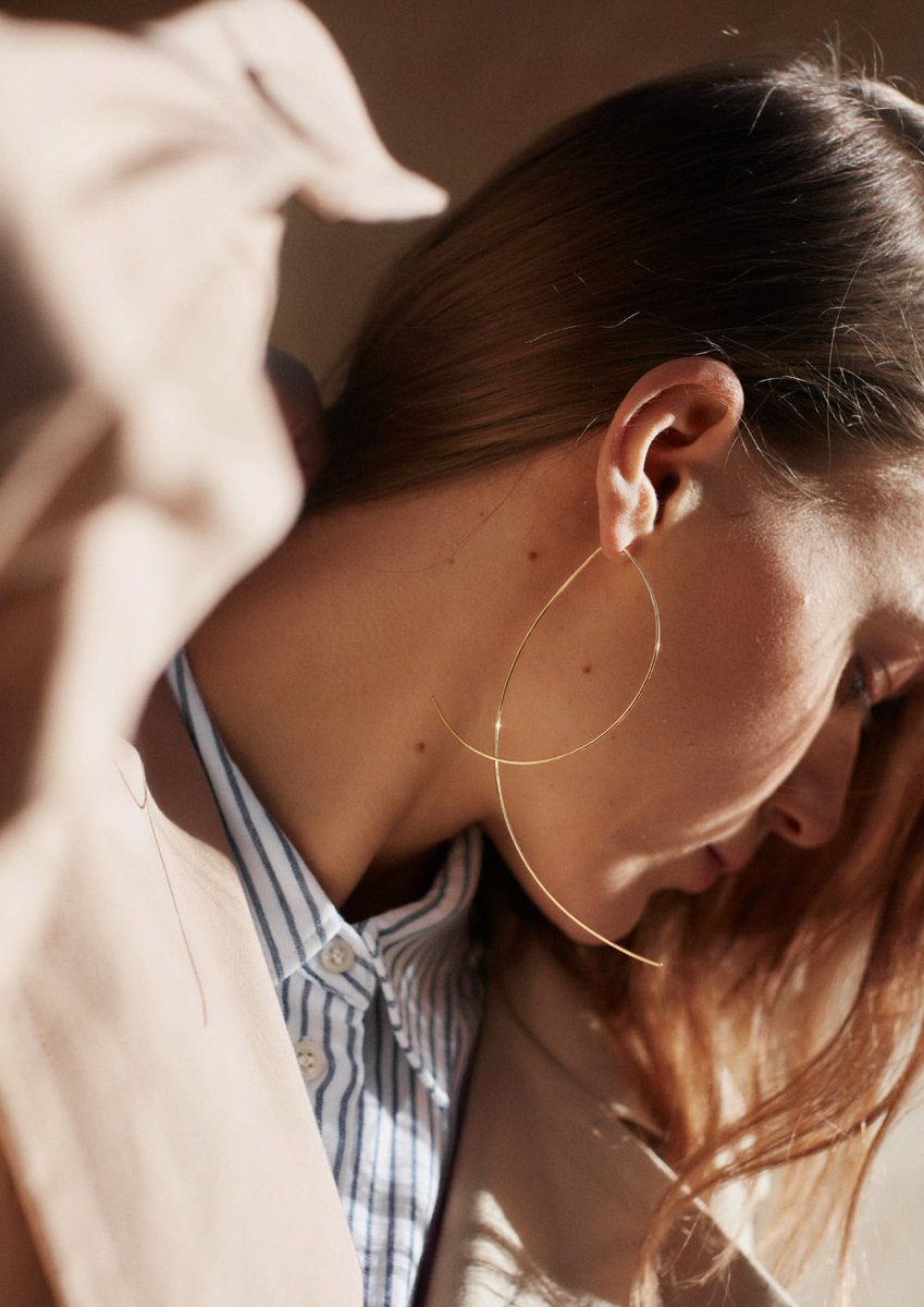 AlmaAlessandra's tweet photo. #softgeometry #earrings @andotherstories https://t.co/Z6I0EMdzma