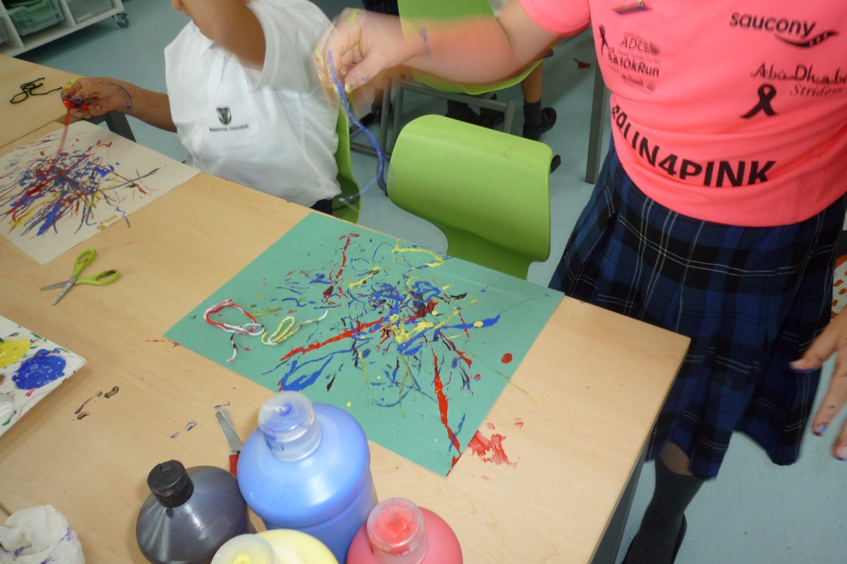 BCADyear4's tweet photo. #Y4Mara learning about #jacksonpollock 's style and practising drip painting @BCADartdept #BCAD_creativity @BCADprep #KS2Art https://t.co/Fid6kxV4Rm