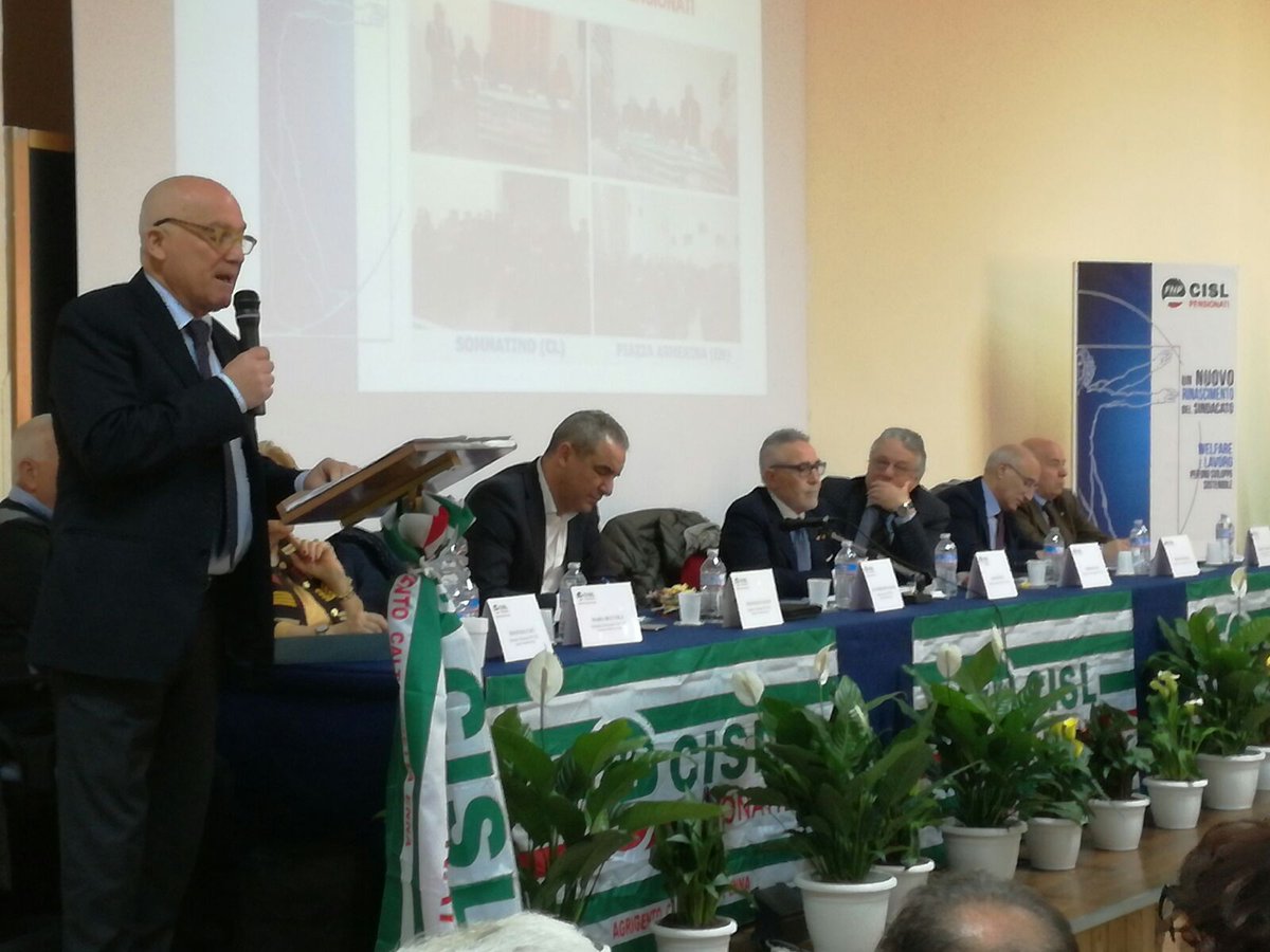 samontalbano49's tweet photo. Oggi 2° Congresso #FNPCislAgClEn a #Caltanissetta Relazione del #Segr.Gen.le con @AlfioGiulio @mimmomilazzo @E.Gallo @LorenoColi @FnpCisl https://t.co/N0wQGHSr3j