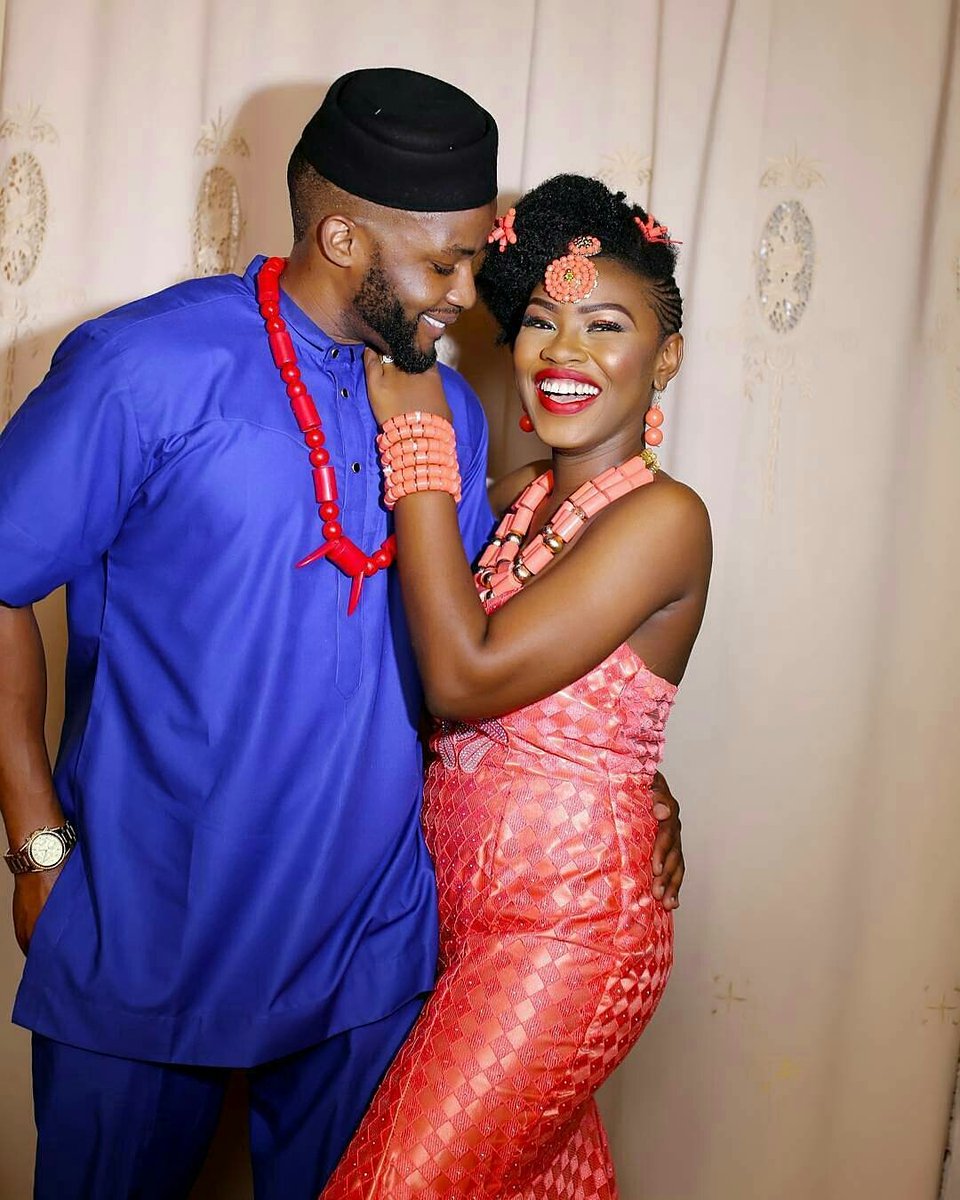 stringweddingng's tweet image. #newlyweds that radiate #truelove. #weddingphoto @spacomedia #stringmynaijawedding #wedding #africanwedding