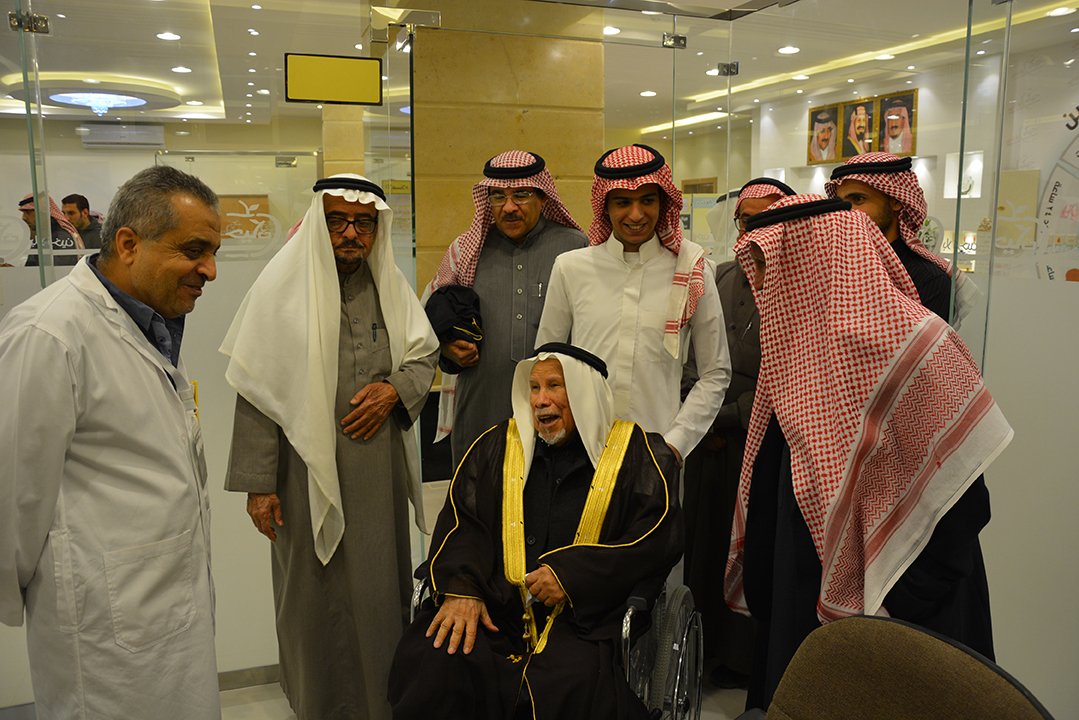 tnmiabadaya's tweet photo. رئيس و أعضاء مجلس إدارة لجنة التنمية #بالبدائع يتقدمون بوافر الشكر للمهندس علي الصغير و نجله المهندس الدكتور محمد
#البدائع #القصيم https://t.co/poKwdP5of1