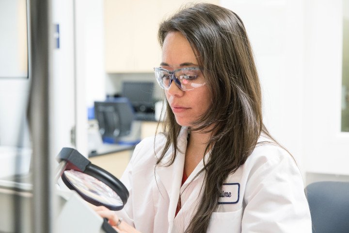 FortuneMagazine's tweet photo. Gilead just paid $125 million to nab a big market advantage https://t.co/LZRW2nkG6N https://t.co/GFEfHom3Pv