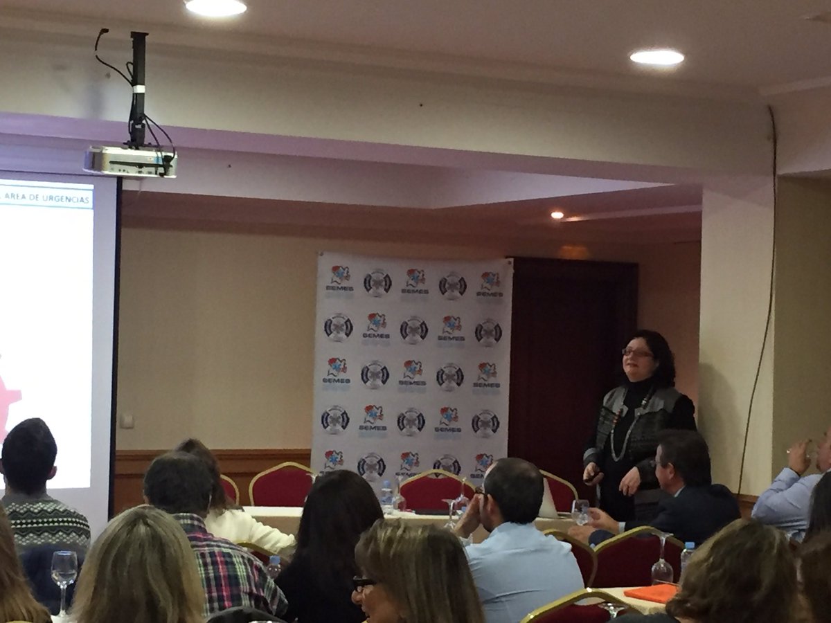 IbnRosa's tweet photo. #Semescyl #ont "los Servicios de Urgencias, eslabón fundamental en la detección de donantes". Jornada donación en Segovia https://t.co/aFqNjD8cem