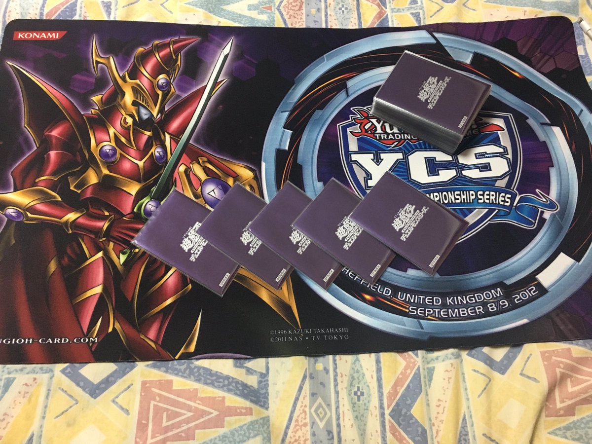 遊戯王 提供 ブレイカー プレイマット8000円 初期紫 スリーブ 80枚