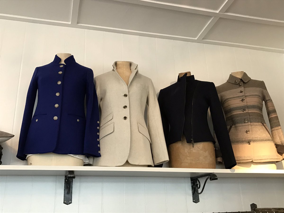 ロンドン取材〉素敵な笑顔は「KATHERINE HOOKER（キャサリン・フッカー