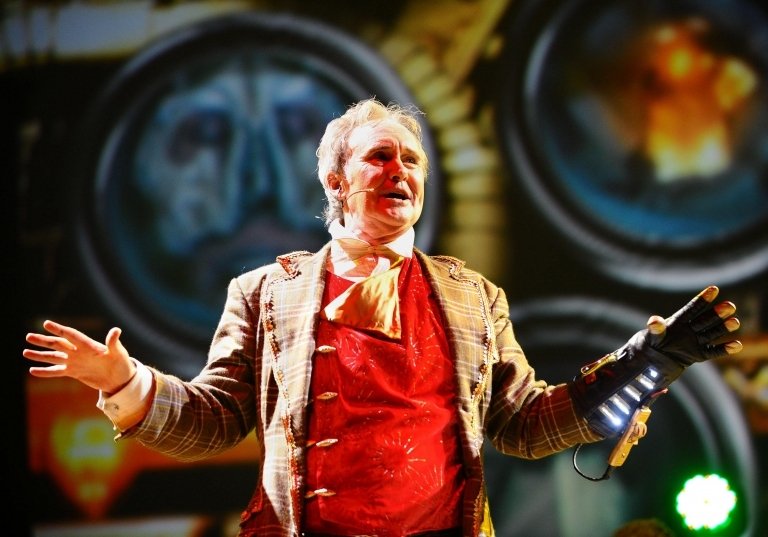 Happy Birthday to Nigel Planer who played Vorgenson in the Doctor Who Live Stageshow. 