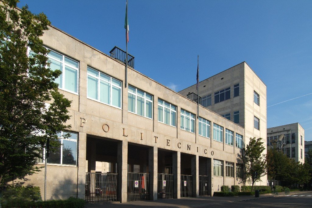 StudyinTorino's tweet photo. @PoliTOnews tra le migliori #università d'Italia! https://t.co/m1s1AS0JcW https://t.co/LVMmeDZOFR