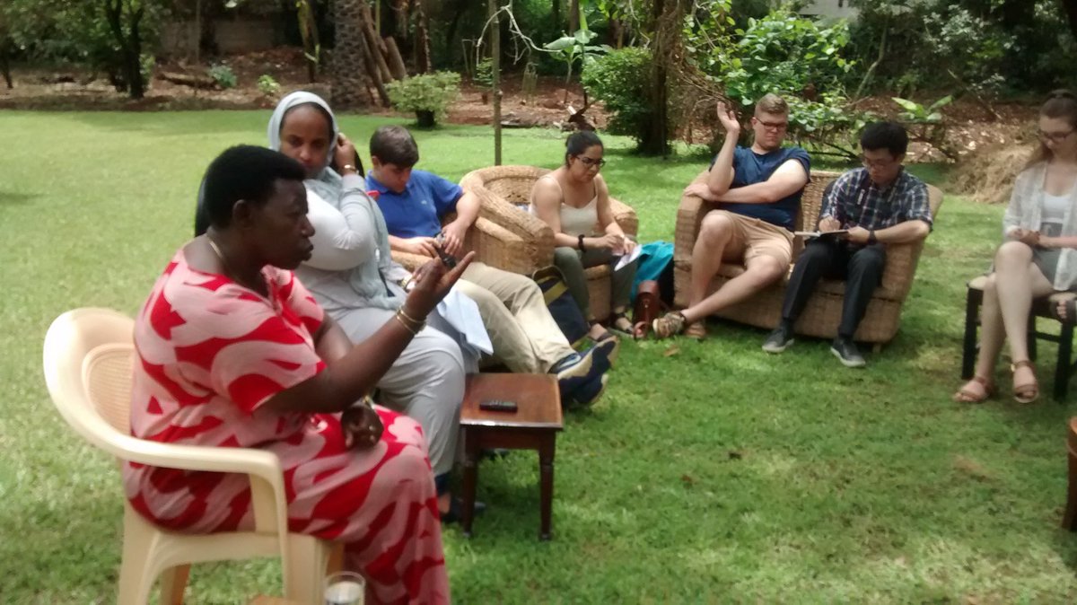 MiriaKMatembe's tweet photo. Addressing students #Toronto university#gender equality#women in politics at home in luzira https://t.co/MtW7qoweOQ
