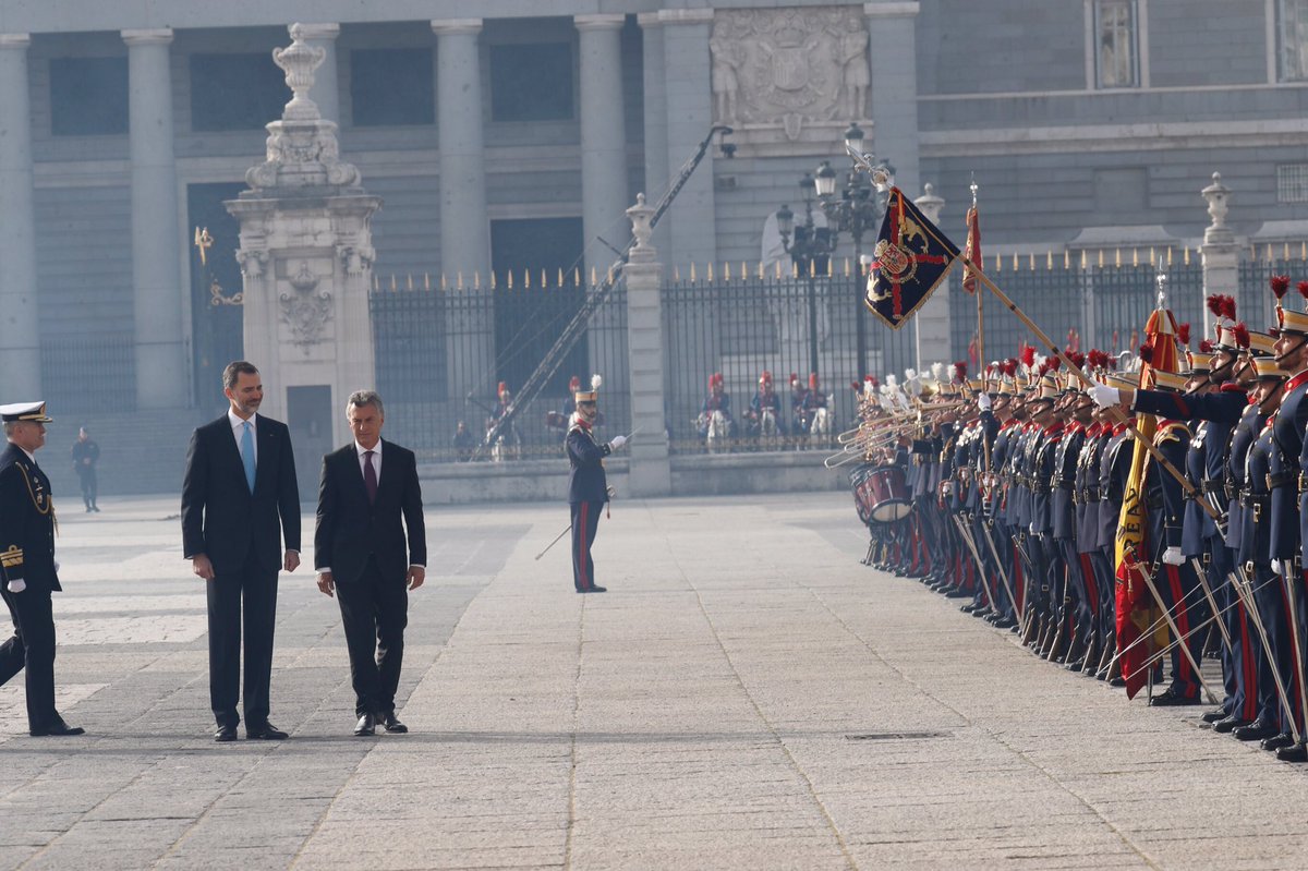 VISITA DE ESTADO DE ARGENTINA A ESPAÑA - Página 7 C5QzzOlWMAAQIJx