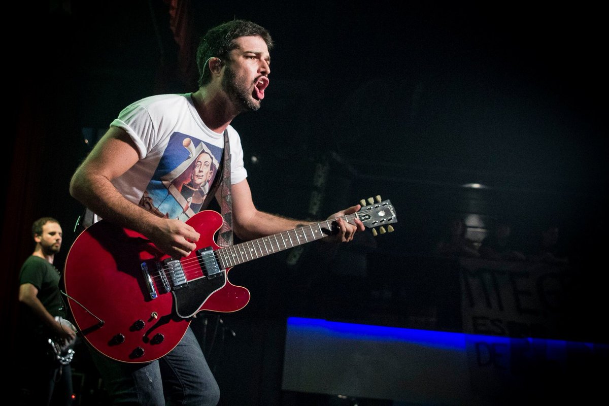 "Voy gritando mi verdad, voy dejando en el camino mil recuerdos"

<a href="/elbordoficial/">El Bordo</a> en <a href="/GreisonTeatro/">Teatro Greison</a> el sábado pasado.