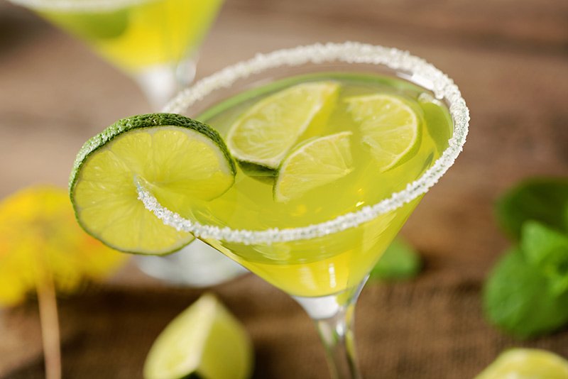 laguardiaplaza's tweet photo. The only thing better than a Margarita is two! Stop by #ElementsLounge today to celebrate #NationalMargaritaDay. #LaGuardiaPlazaHotel https://t.co/ziFGIgmLkH