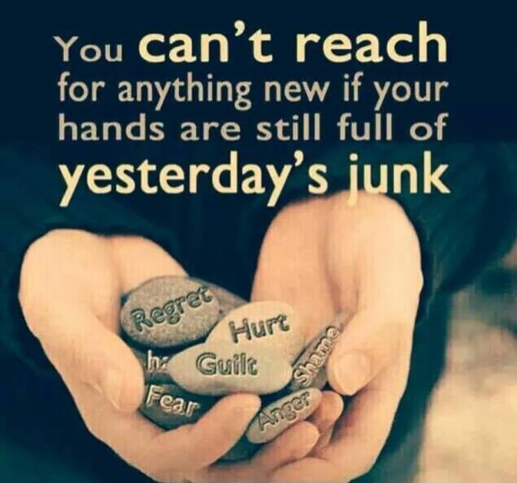 JOLearyInspires's tweet photo. "You can't reach for anything new if your hands are full of yesterday's junk." https://t.co/Kht2BYELdB #LiveInspired https://t.co/52OwMoofMf