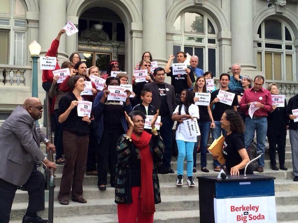 ninjasforhealth's tweet photo. "You need masses of people working together. You need to form groups and coalitions." @marionnestle #BLM2017 https://t.co/m28V7lTi1T