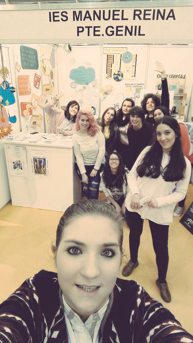 Anabelen95PG's tweet photo. Futuras integradoras se trasladan a la feria del estudiante de Lucena @Social_DreamsIS https://t.co/xmOIldr8TF
