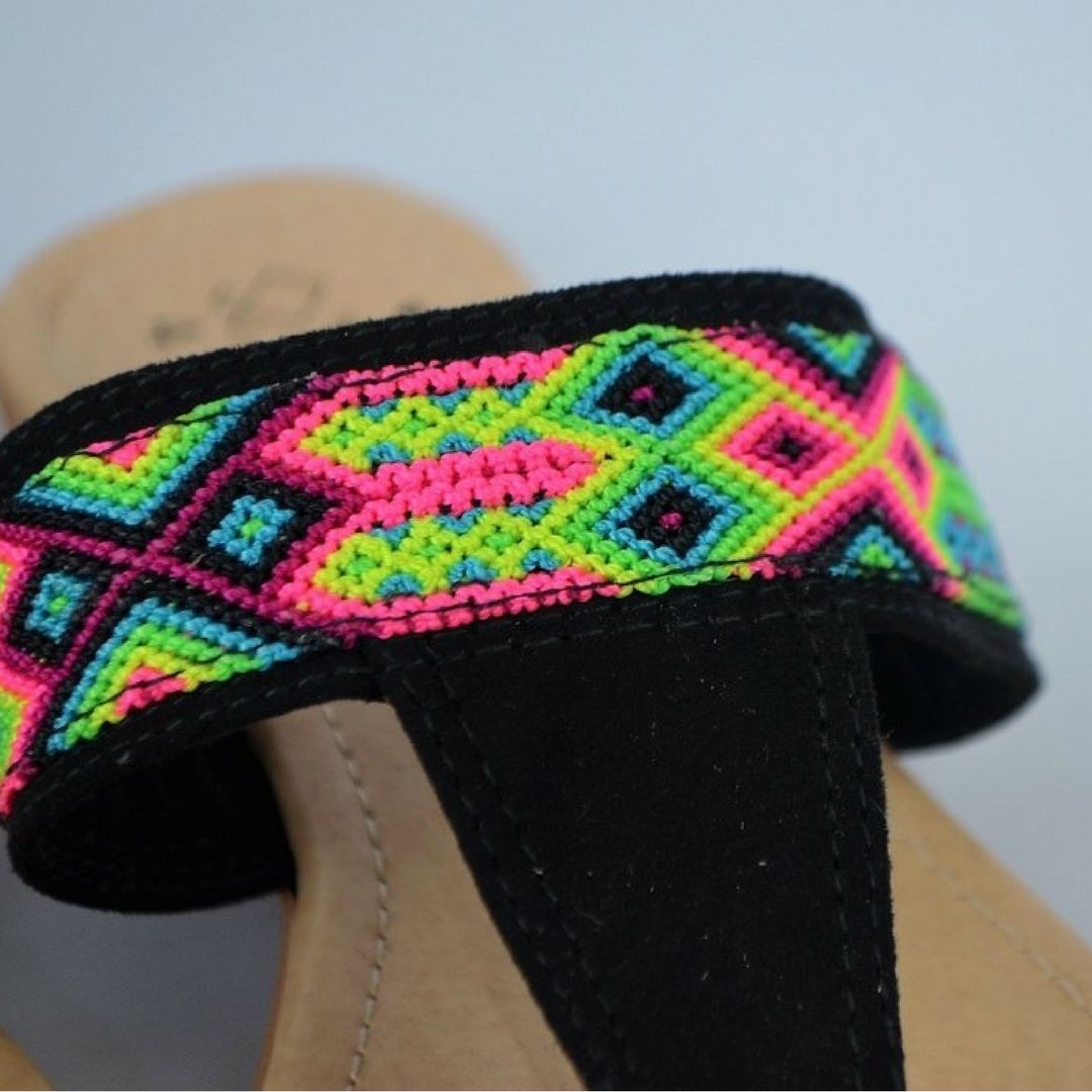 alegreea's tweet photo. Black Flats #fashion #shopping #style #cute #artisan #handmade #happy #joy #flats #summerflats #cuteflats #chiapas https://t.co/3OByFol4H4 https://t.co/VqOCfzdaRX