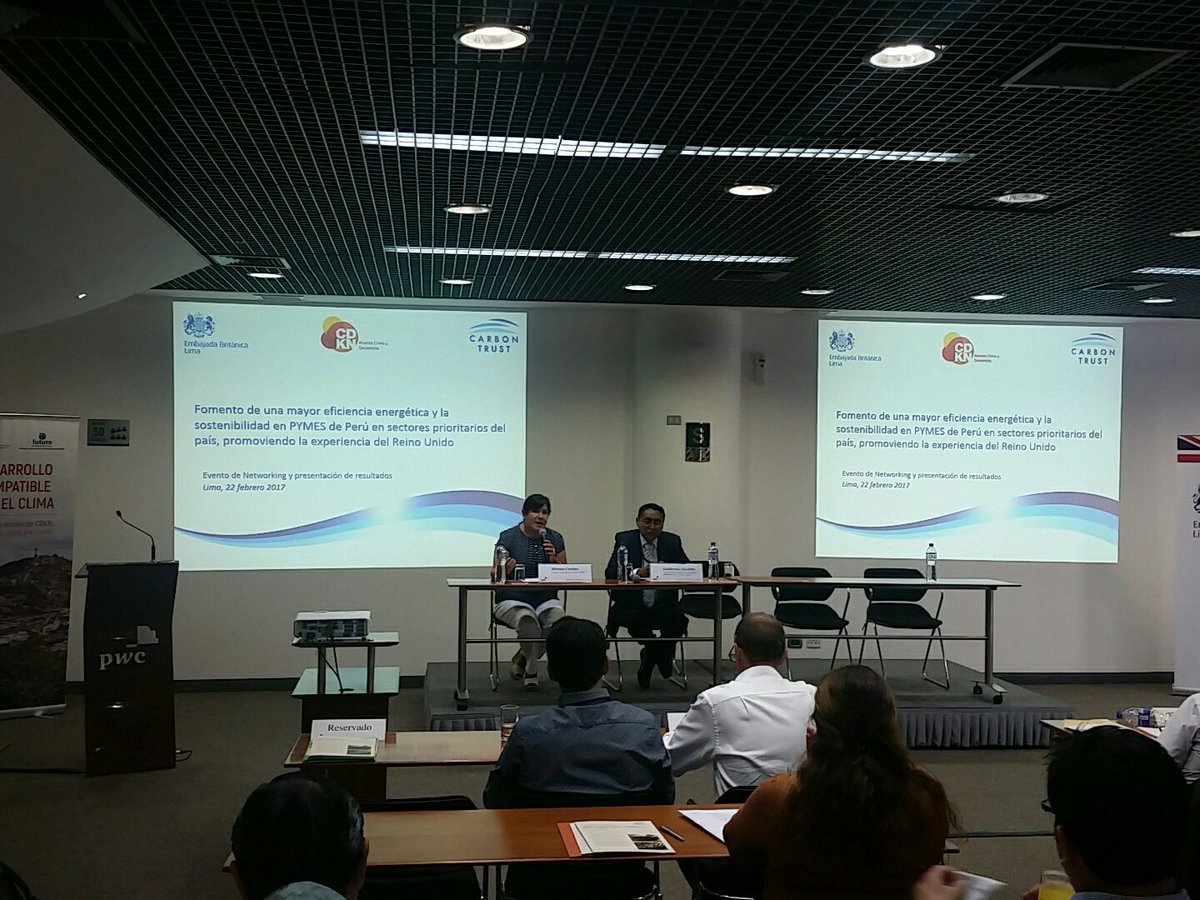 CDKN_LA's tweet photo. Guillermo Tardillo del @MemPeru y Miriam Cerdán de @cdkn_lac discuten ambiciones y aspiraciones en #eficienciaenergetica en Peru @UKinPeru https://t.co/mbIjxUkc6f