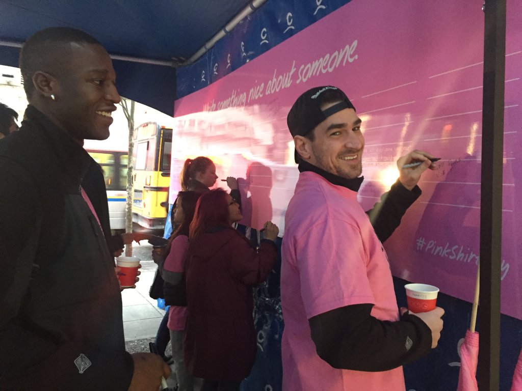 Coast_Capital's tweet photo. Hey @BCLions, thanks for signing our #PinkShirtDay kindness board this morning! 💕 https://t.co/3KRxf0e8Uo
