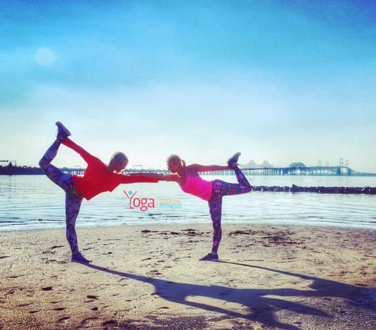 TravelMD's tweet image. Happy #WorldYogaDay! Go outside and connect with your inner yogi!  Repost @YogaCocktail #MDinFocus
