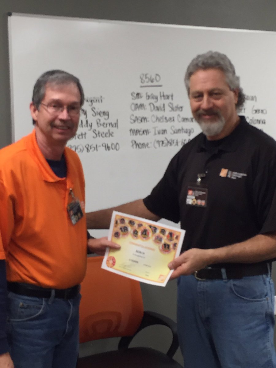 GreggFick's tweet photo. Ron H celebrated his 4 year anniversary today! Thanks for your service Ron https://t.co/6gGkFiphfW