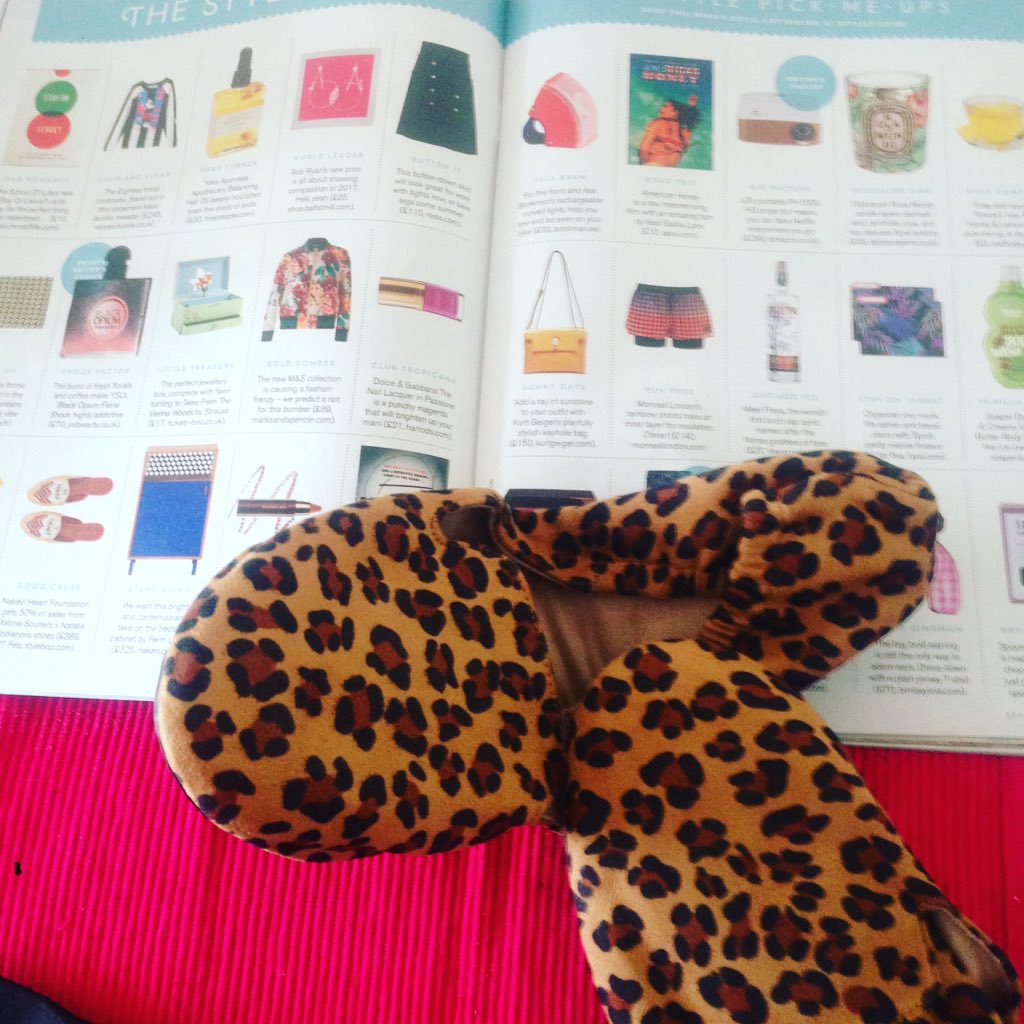WandersoleUK's tweet photo. Hey @StylistMagazine we love your 30pick me ups. Think you missed one though, foldable flat shoes 👠 💃🏾#WanderSole #foldableflats #fashion https://t.co/ldJ6M2v60Z