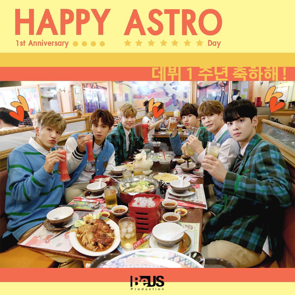 23.2.2017 หนุ่มๆเดบิวท์ครบรอบ 1 ปีแล้ว !!!! Congratulation 🎉🎉
#HappyASTROday #ASTRO1stAnniversary #ThanksAROHA