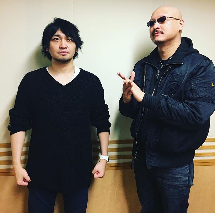 こ على تويتر 前髪伸びてきた中村悠一 氏ちょっとやばい Vネックやばい 襟からインナー 見えてる無造作感もやばい なぜか物凄いアーティストみを感じる お酒が飲み進む