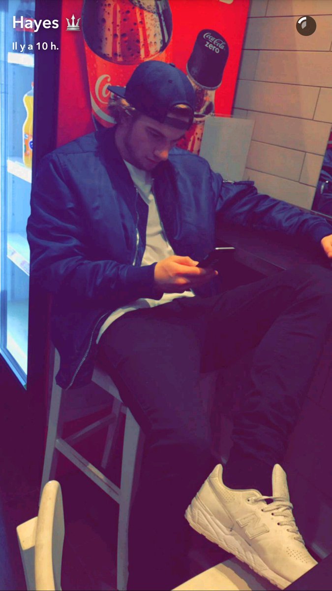 SKAM__addict's tweet photo. Quelques photos récentes de la story snap de Thomas/William 😏👌
#skam https://t.co/N5yakVPv4W