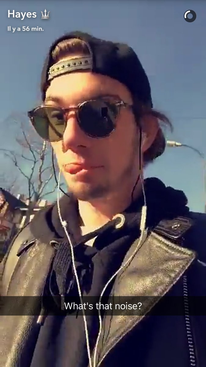 SKAM__addict's tweet photo. Quelques photos récentes de la story snap de Thomas/William 😏👌
#skam https://t.co/N5yakVPv4W