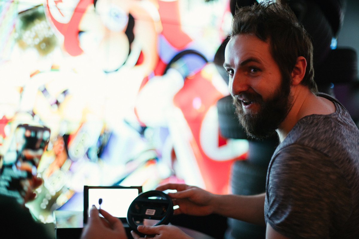 MOVE_XM's tweet photo. @MOVE_XM organiseerde #NintendoSwitch #premièreNL Dé gamebeleving voor pers, fans &amp; influencers: URBAN PLAYGROUND #playingisbelieving #trots https://t.co/kW21yPi4Pf