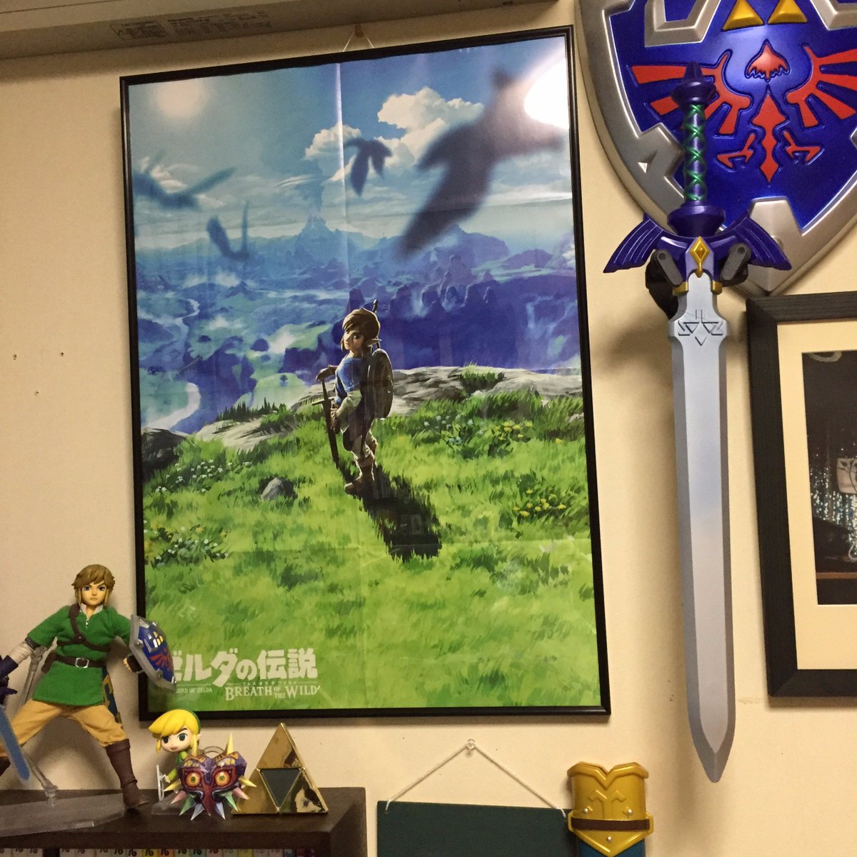 ニンドリ4月号の付録のゼルダポスターセットはフレーム入れるとこう