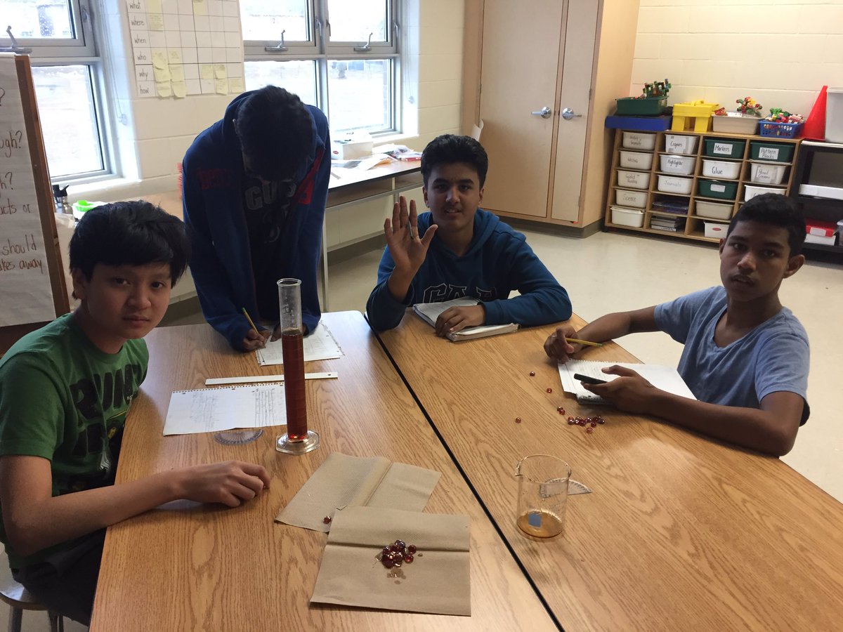 MrsBerry_Shaw's tweet photo. How to fluids flow, and what affects their behaviour? 8A investigates! https://t.co/ednYhOTVGW