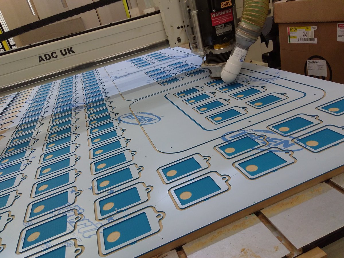 designblokuk's tweet photo. Designblok proud to be part of #DiD2017 with our #CNC and #laser cut produced name tags for event @HubLincoln @BusinessLincs @unilincoln https://t.co/ubQaWGOZJ2