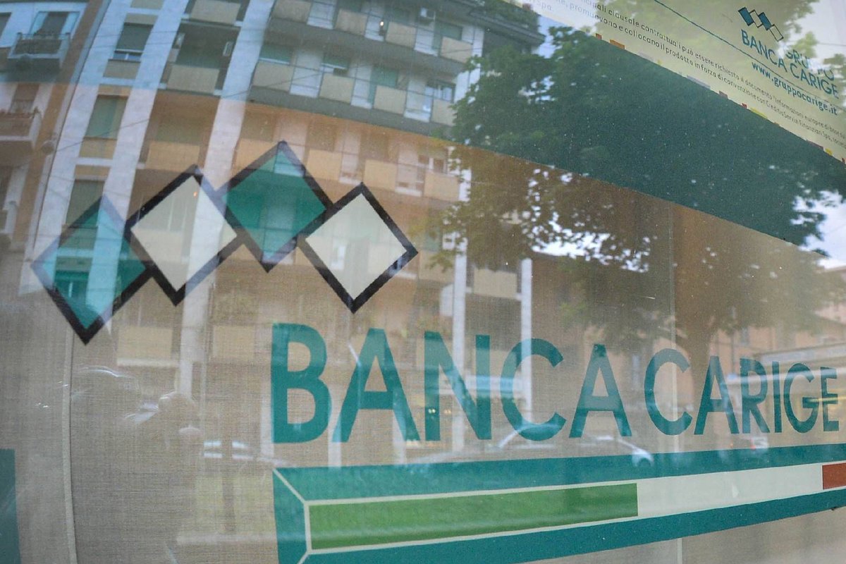 Adnkronos's tweet photo. #Carige, ex presidente #Berneschi condannato a 8 anni e 2 mesi https://t.co/tzIsVfg5gp https://t.co/tDlGTTlGIx