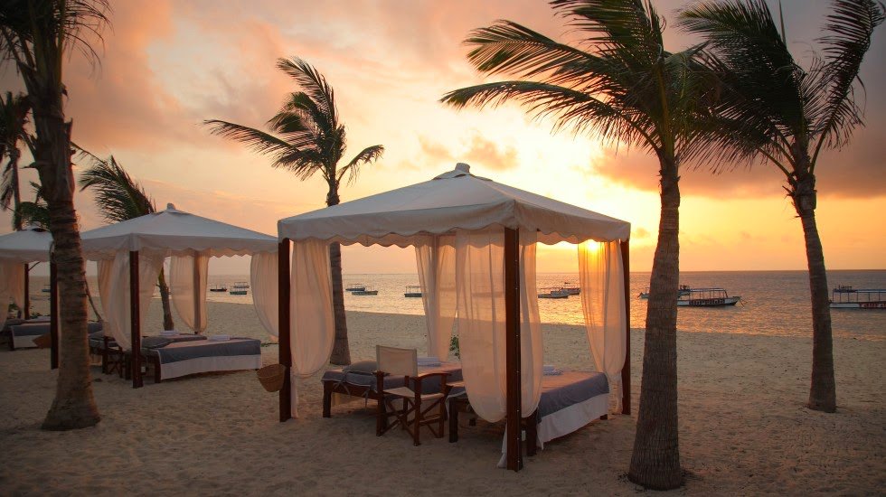 silverbirdtours's tweet photo. Yes #ThisIsMyKenya at Malindi Lion in the Sun Resort https://t.co/iFewvne4GH #SampleKenya @luxury__travel https://t.co/IhwaF8yWvU