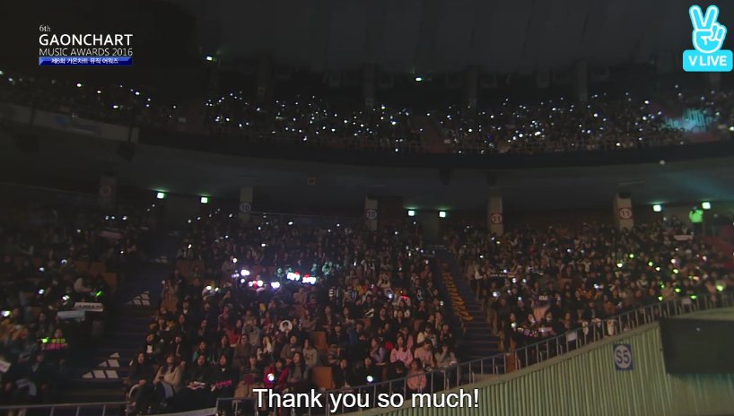 ifi_bts's tweet photo. I love HOW RESECTFUL AND SILENT ARMYS ARE IN ORDER TO HEAR THEIR SPEECH , this called respect towards ur artist just saying #GaonChartAwards https://t.co/WcoIzMHst1